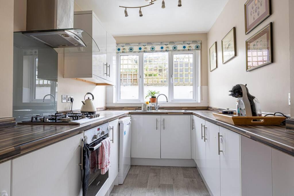 Pure B - Welcoming Bath City 3 Bed House Free Parking & Wifi Екстериор снимка