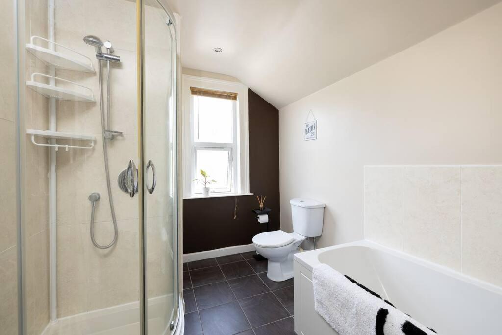 Pure B - Welcoming Bath City 3 Bed House Free Parking & Wifi Екстериор снимка
